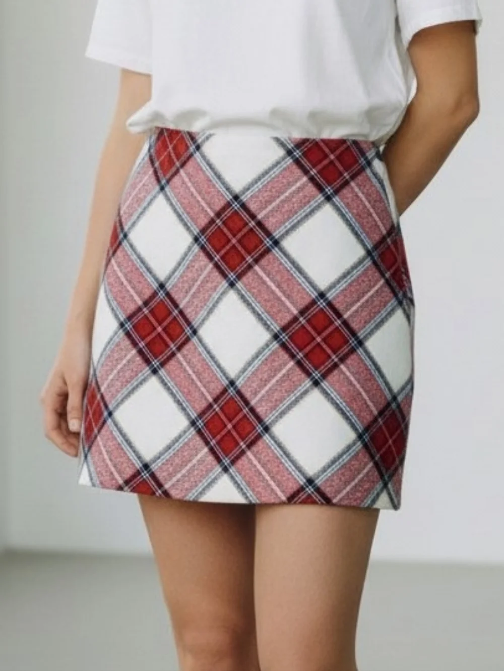 Abercrombie & Fitch Red and White Plaid Mini Skirt M